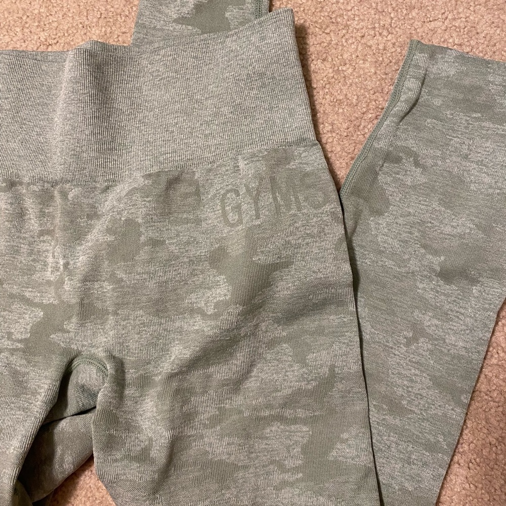 Gymshark camo seamless leggings.